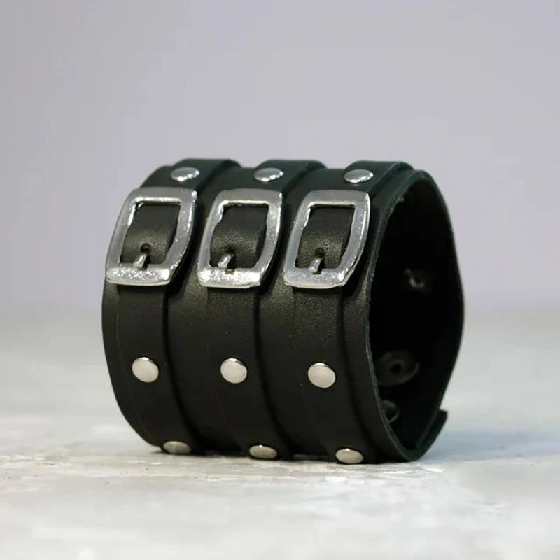 Men's Vintage Gothic Leather Wristband | Adjustable Punk Cuff Bracelet with Concealed Buckle