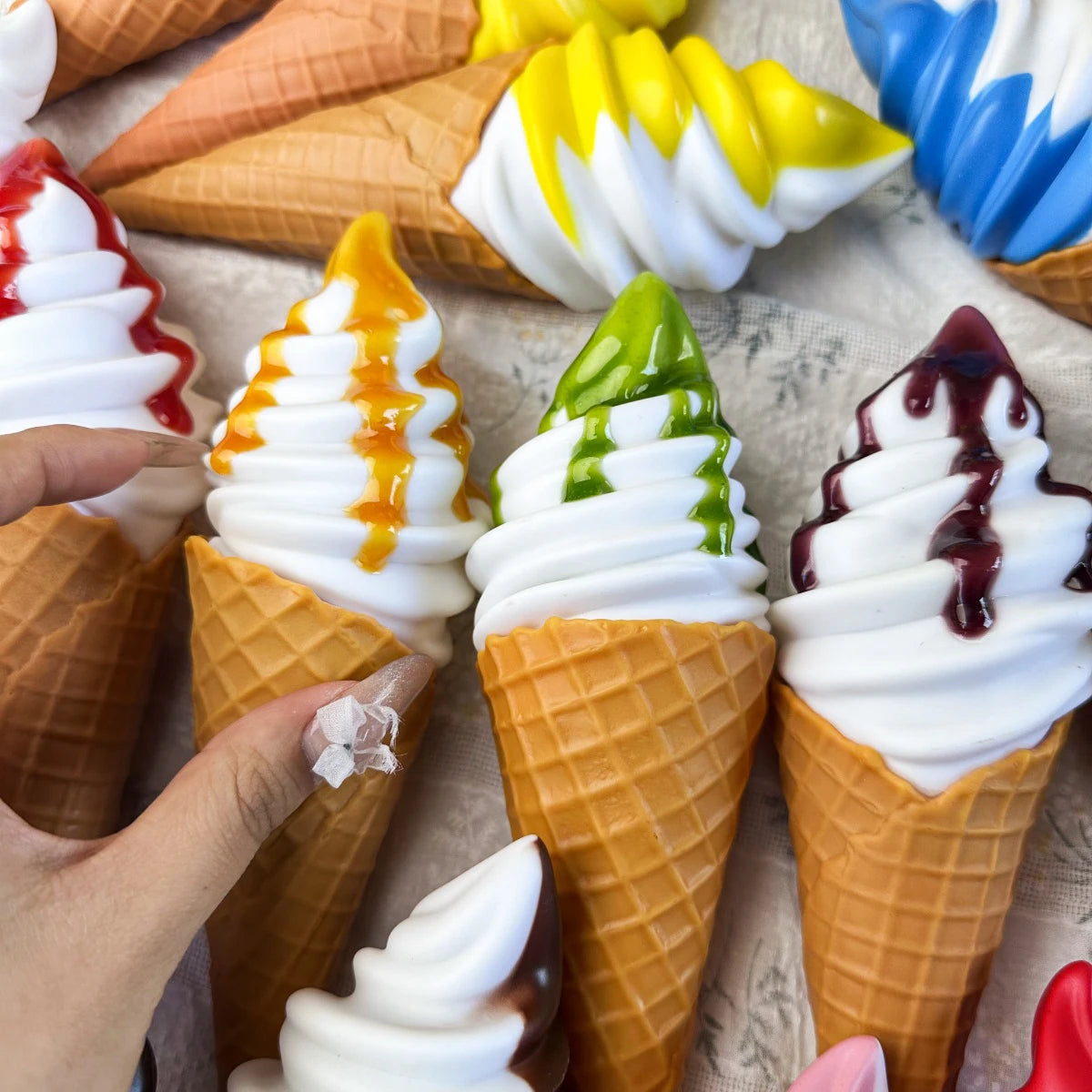 Faux Ice Cream Bar Display Prop – 21cm Realistic Simulation Food Model for Decor, Photography & Styling