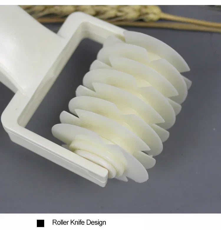 Pizza & Pastry Lattice Roller Cutter | Creative Wheel Cutter for Wellington Steak & Baking