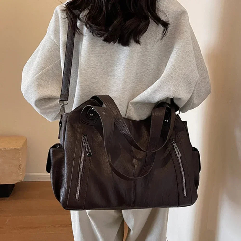 Soft Interior Compartment PU Leather Shoulder Bag For Women With Zipper Closure