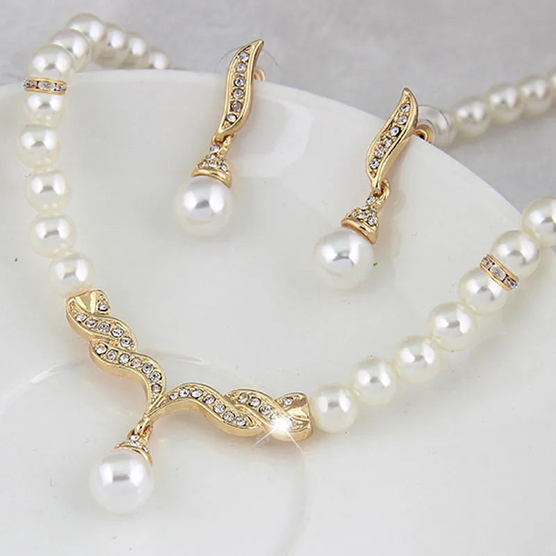 Women's 2-Piece Gold Pearl Jewelry Set | Elegant Necklace & Earrings for Wedding & Bridal