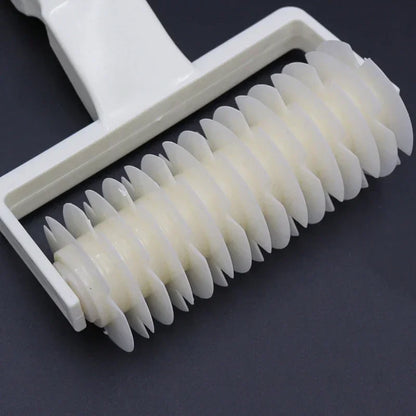 Pizza & Pastry Lattice Roller Cutter | Creative Wheel Cutter for Wellington Steak & Baking