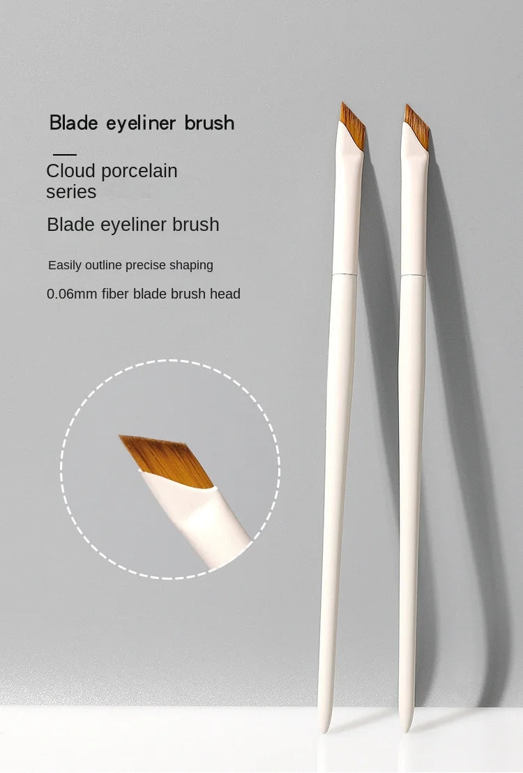 Upgrade Blade Eyeliner & Eyebrow Brush | Ultra Thin Fine Angle Flat Brush for Precise Eye Makeup