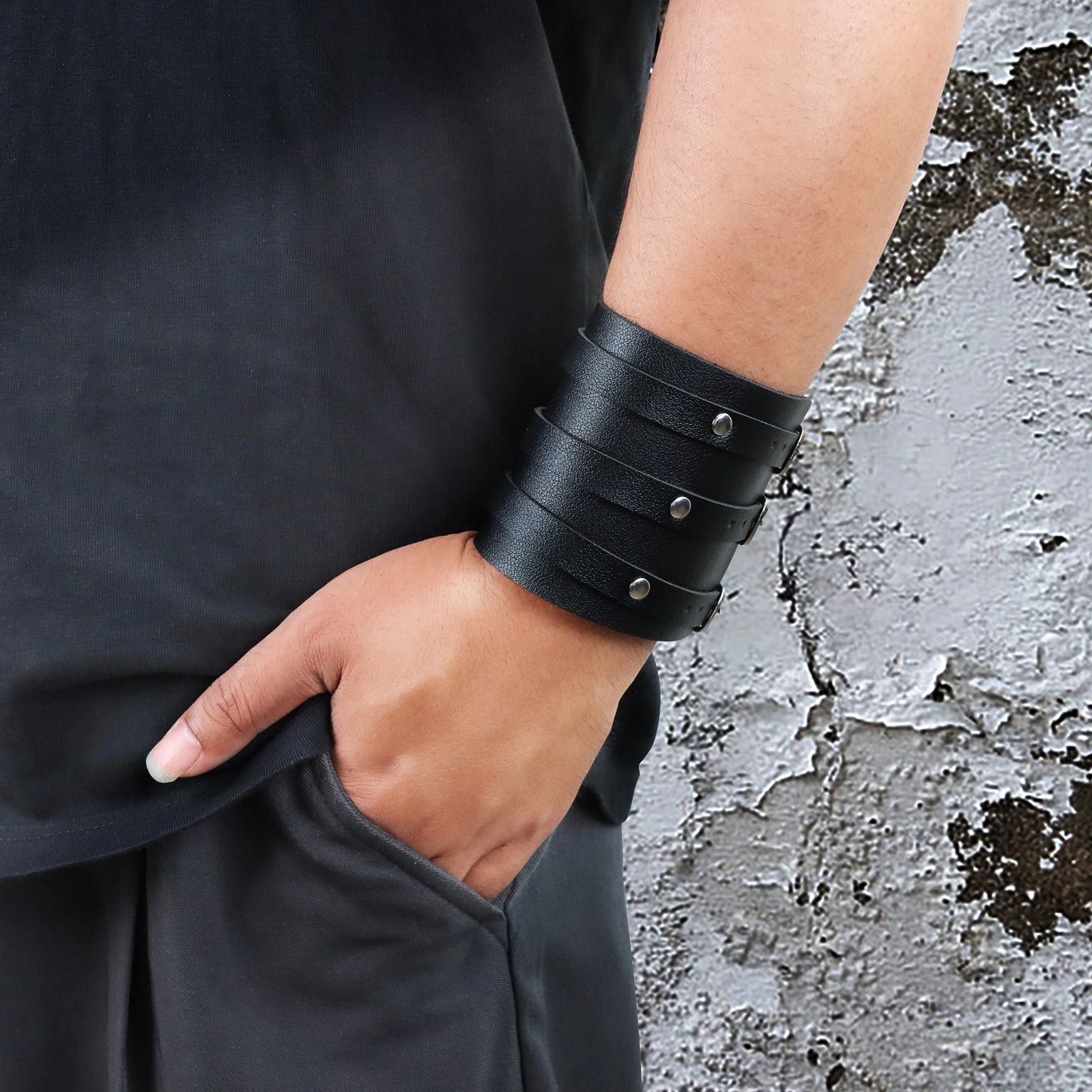 Men's Vintage Gothic Leather Wristband | Adjustable Punk Cuff Bracelet with Concealed Buckle