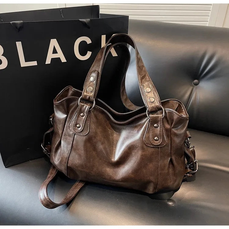 Soft Interior Compartment PU Leather Shoulder Bag For Women With Zipper Closure