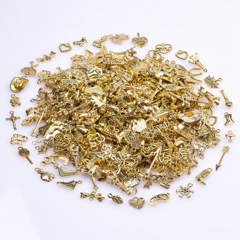50pcs Vintage Gold Charm Mix – Random Assorted Metal Alloy Pendants for Jewelry Making & DIY Bracelets
