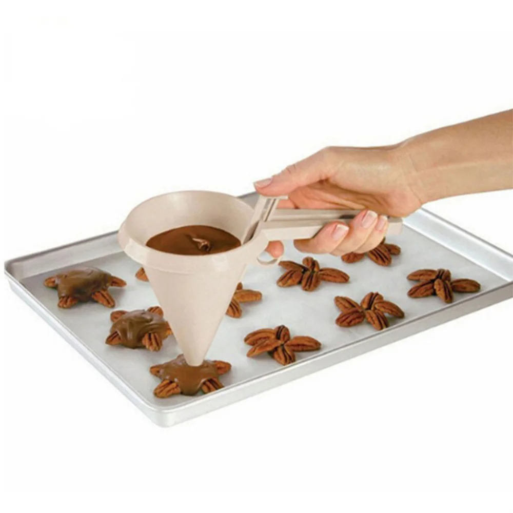 Adjustable Handheld Baking Funnel Dispenser – Liquid Batter Tool for Cupcakes, Pancakes & Pastry