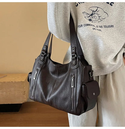 Soft Interior Compartment PU Leather Shoulder Bag For Women With Zipper Closure