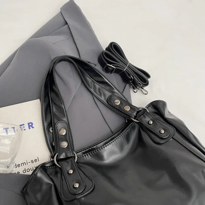 Soft Interior Compartment PU Leather Shoulder Bag For Women With Zipper Closure