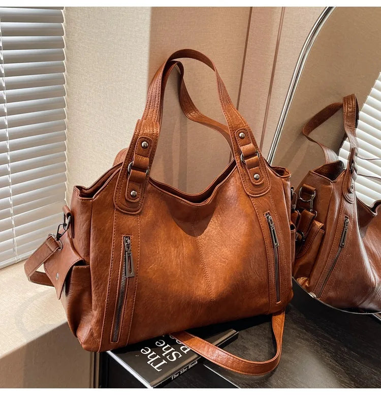 Soft Interior Compartment PU Leather Shoulder Bag For Women With Zipper Closure