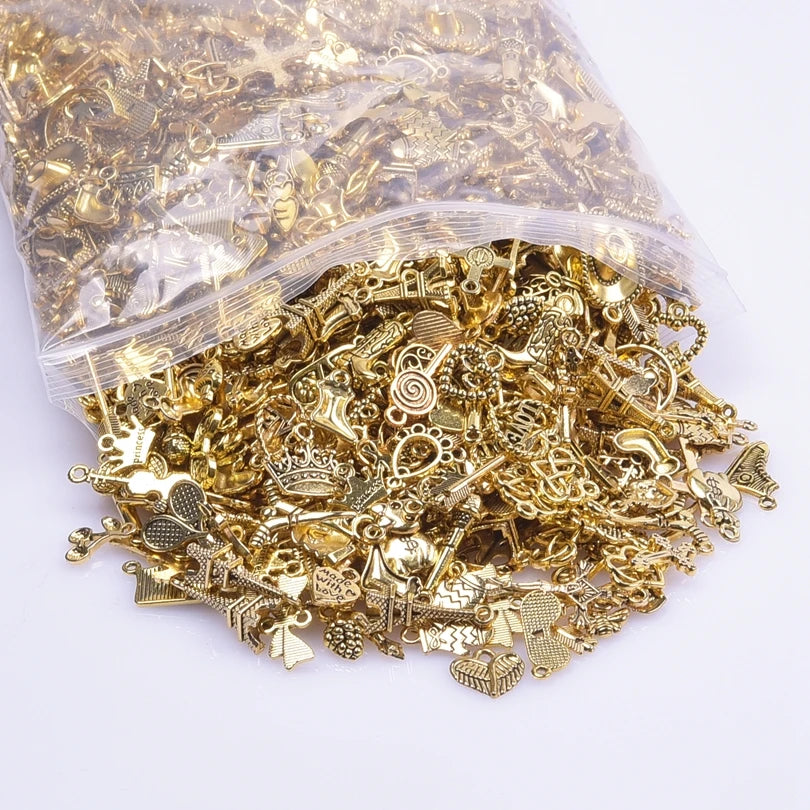 50pcs Vintage Gold Charm Mix – Random Assorted Metal Alloy Pendants for Jewelry Making & DIY Bracelets