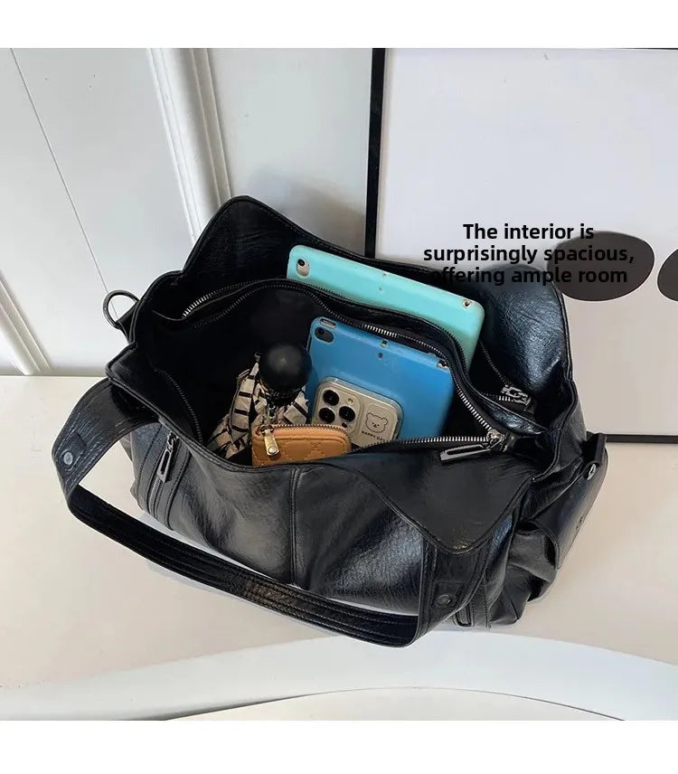 Soft Interior Compartment PU Leather Shoulder Bag For Women With Zipper Closure