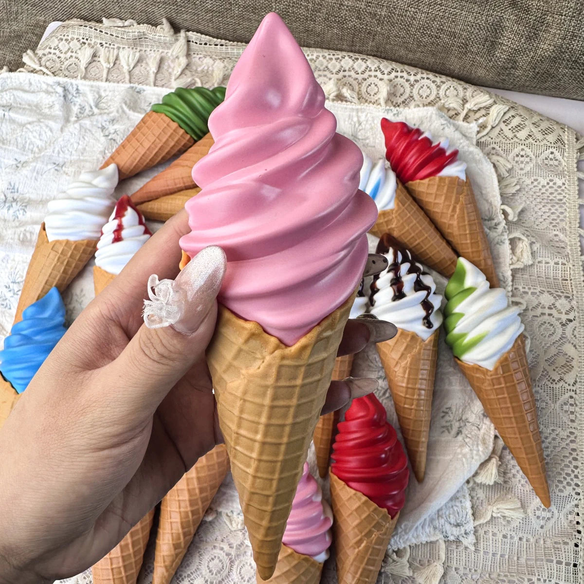 Faux Ice Cream Bar Display Prop – 21cm Realistic Simulation Food Model for Decor, Photography & Styling