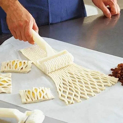 Pizza & Pastry Lattice Roller Cutter | Creative Wheel Cutter for Wellington Steak & Baking