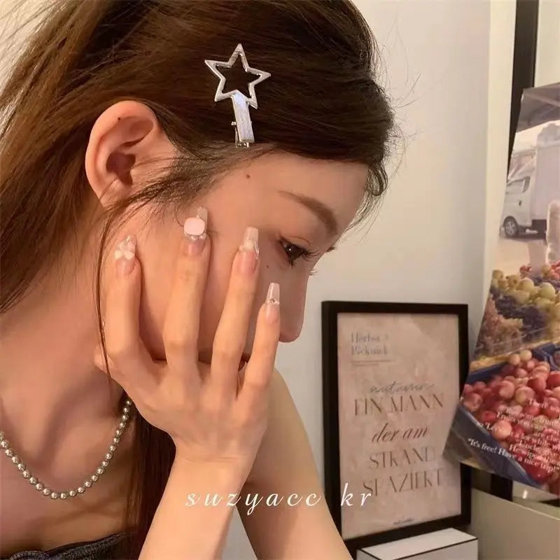 Women's & Girls' Y2K Silver Metal Star Hair Clips | 24pcs Seamless Duckbill Clip Set