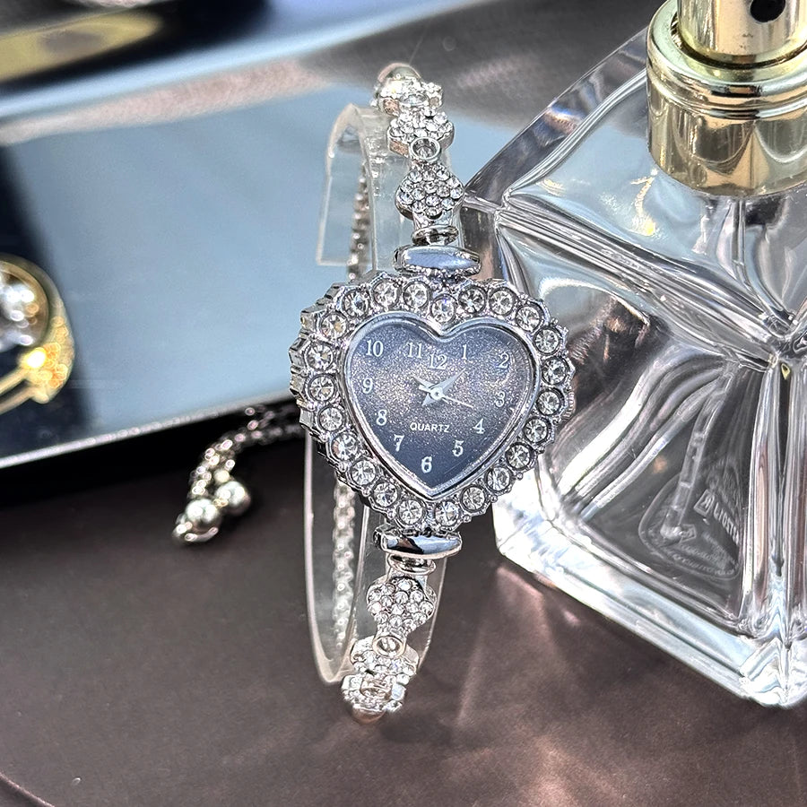 Women's Heart-Shaped Ribbon Strap Diamond Watch | Adjustable Bracelet Fashion Wristwatch