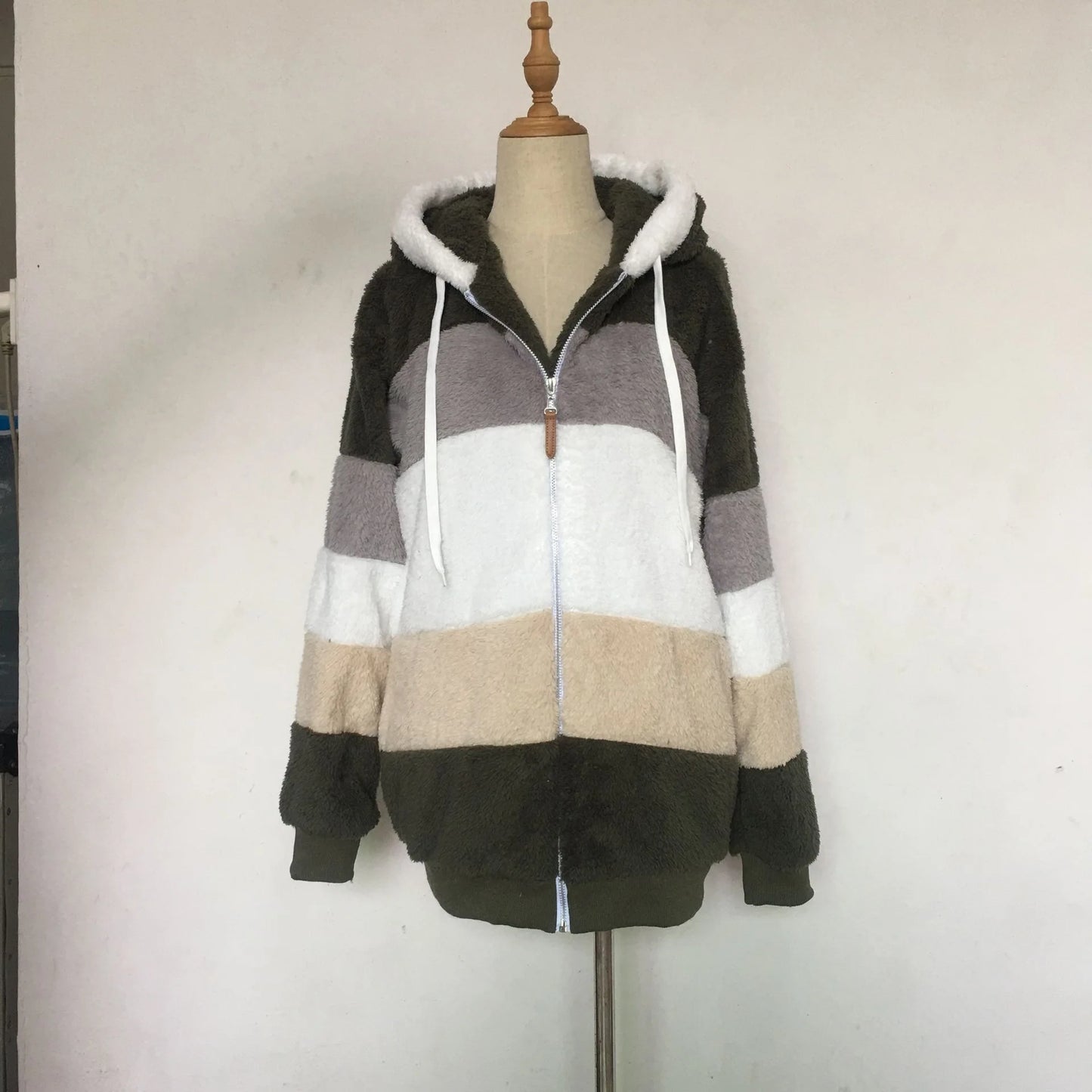 Women's Oversized Hooded Plush Jacket – Warm Zip-Up Streetwear Coat | S–5XL, 9 Colors