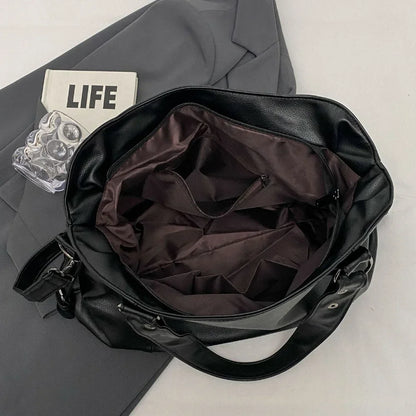 Soft Interior Compartment PU Leather Shoulder Bag For Women With Zipper Closure