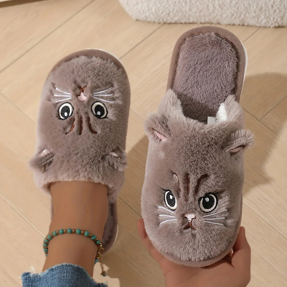 Plush Cat Slippers – Cozy Winter Indoor House Shoes with Non-Slip EVA Sole Men and Women